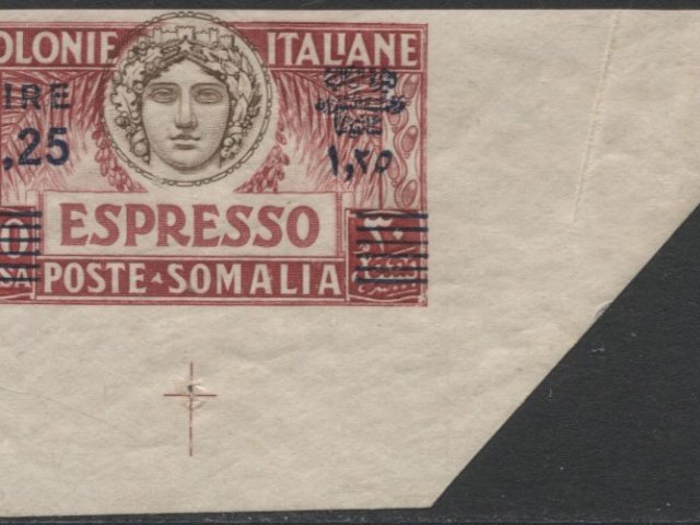 933